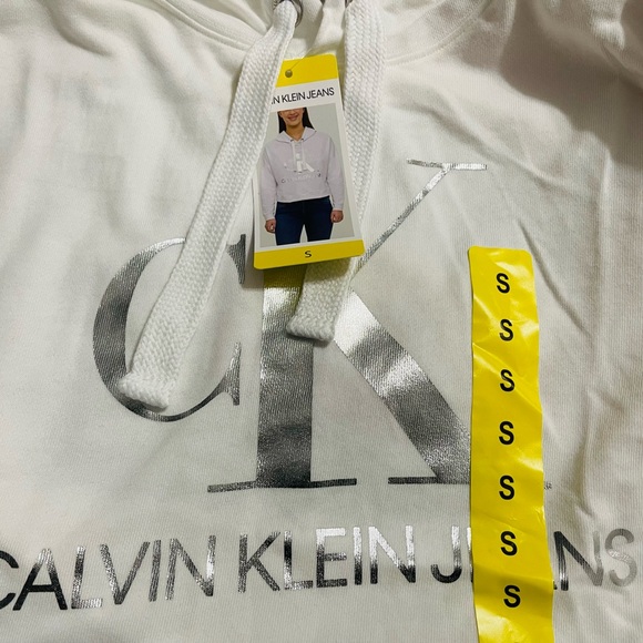 NWT Women’s Size Small Calvin Klein Jeans Cropped Logo Print Hoodie White/Silver - Picture 8 of 13